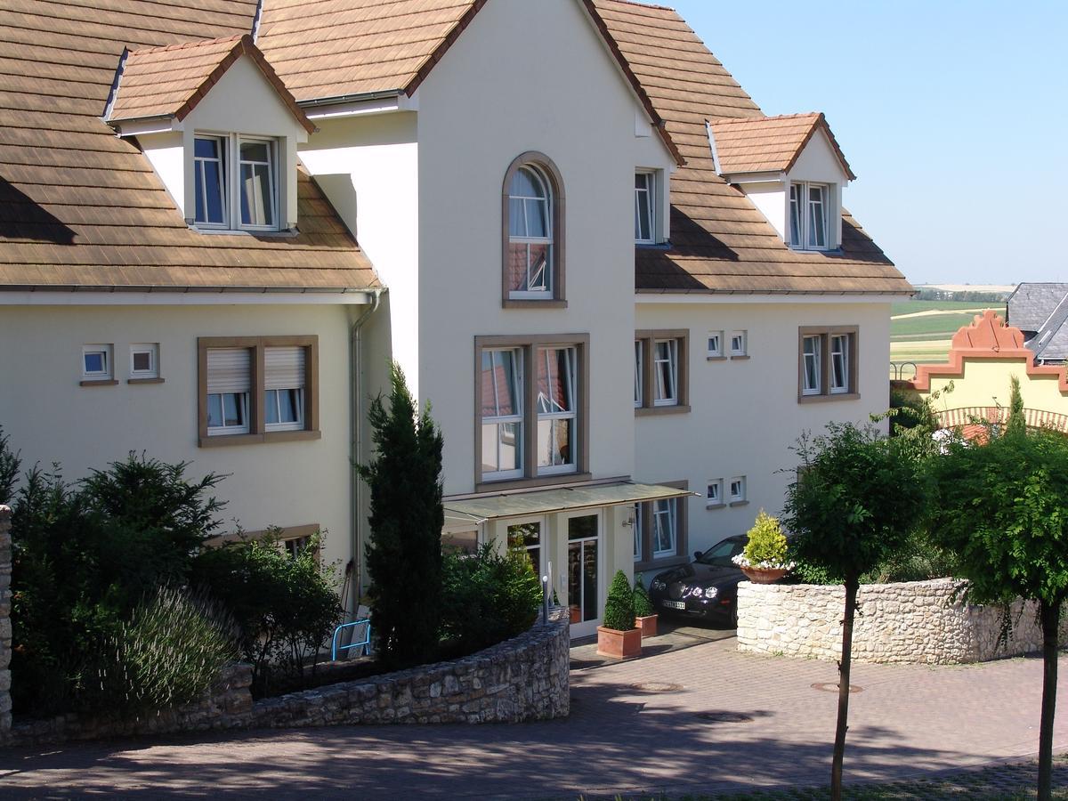 Landhotel Schloss Soergenloch Екстериор снимка